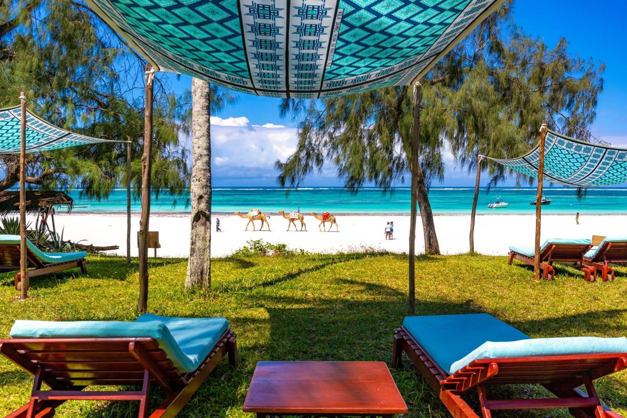 Nomad Beach Resort Diani Beach Kültér fotó